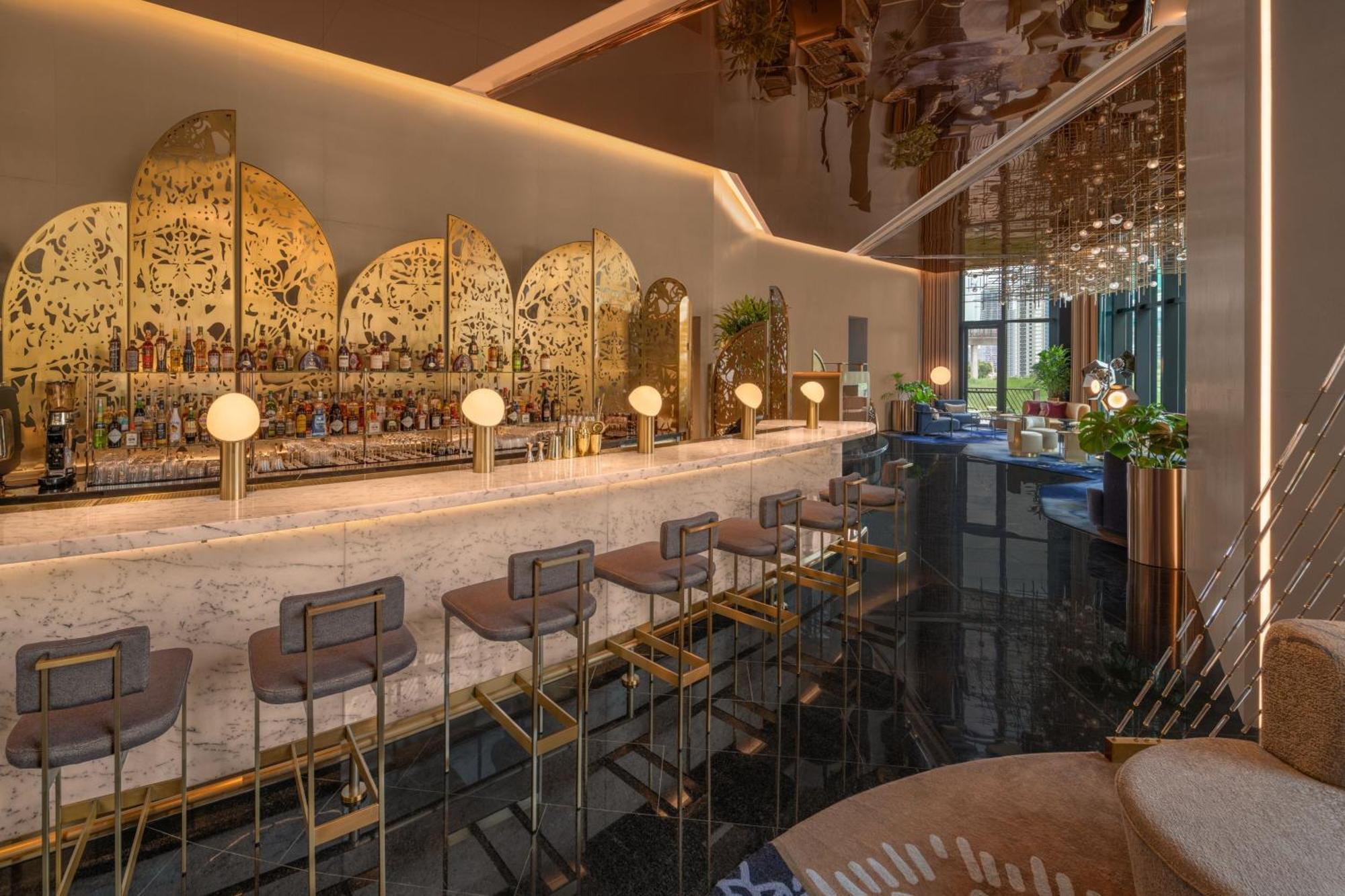 W Macau - Studio City Luaran gambar The bar at the 101 Sky Bar