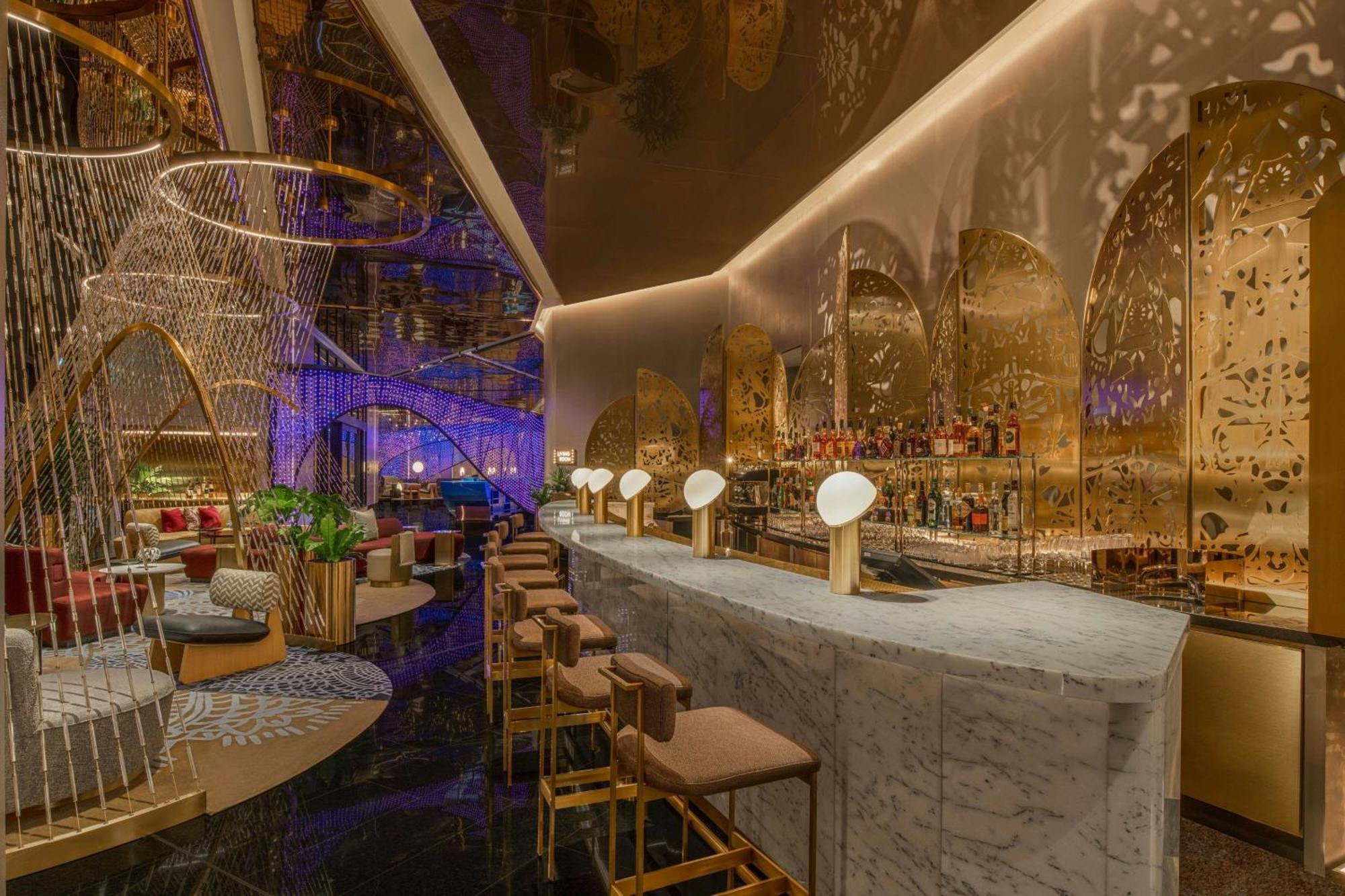 W Macau - Studio City Luaran gambar The bar at the lobby