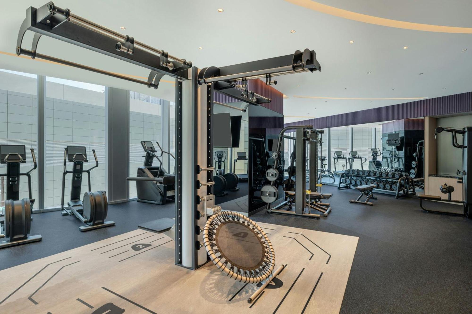 W Macau - Studio City Luaran gambar The gym at the hotel